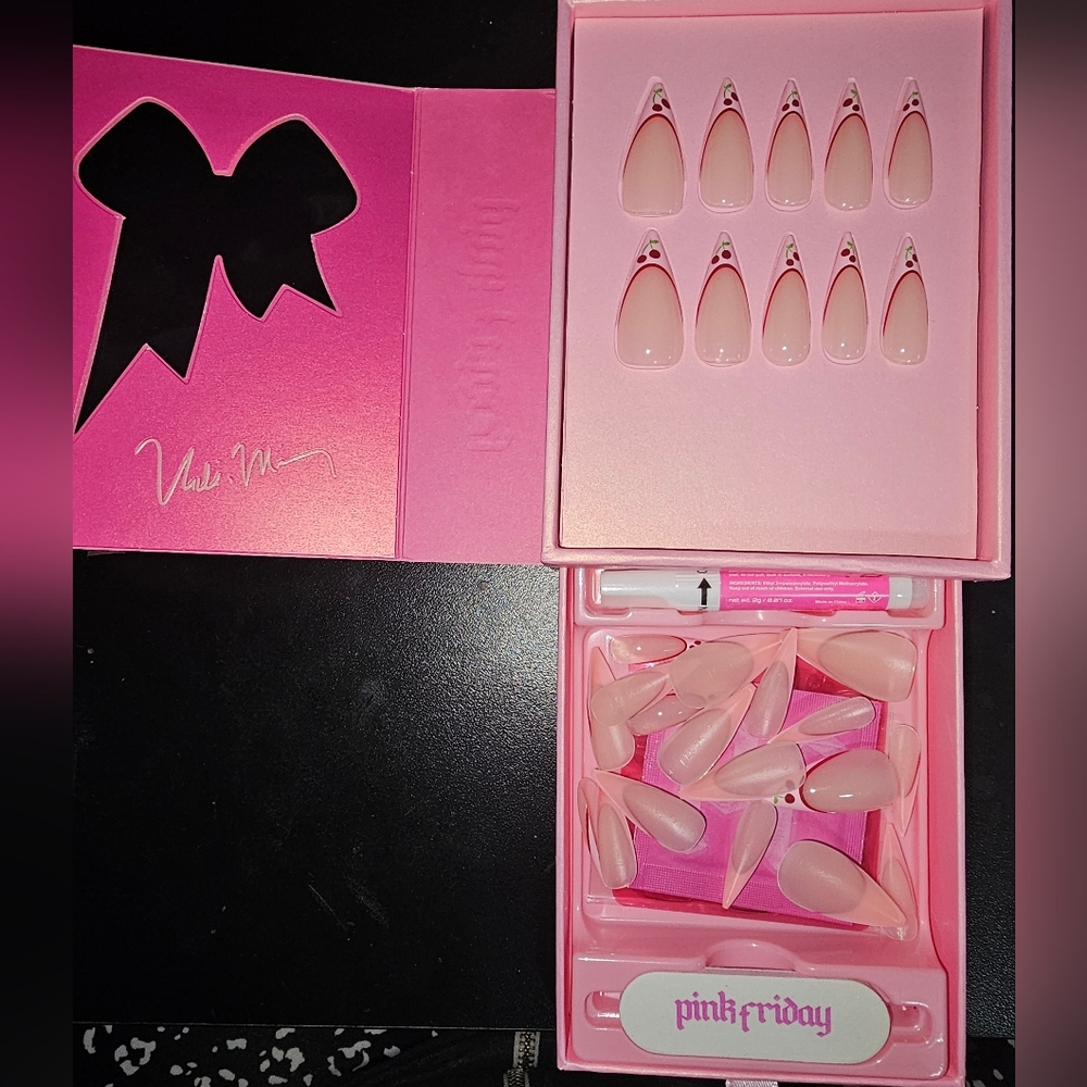 Pink Friday Nail Set - Picture 3 of 7